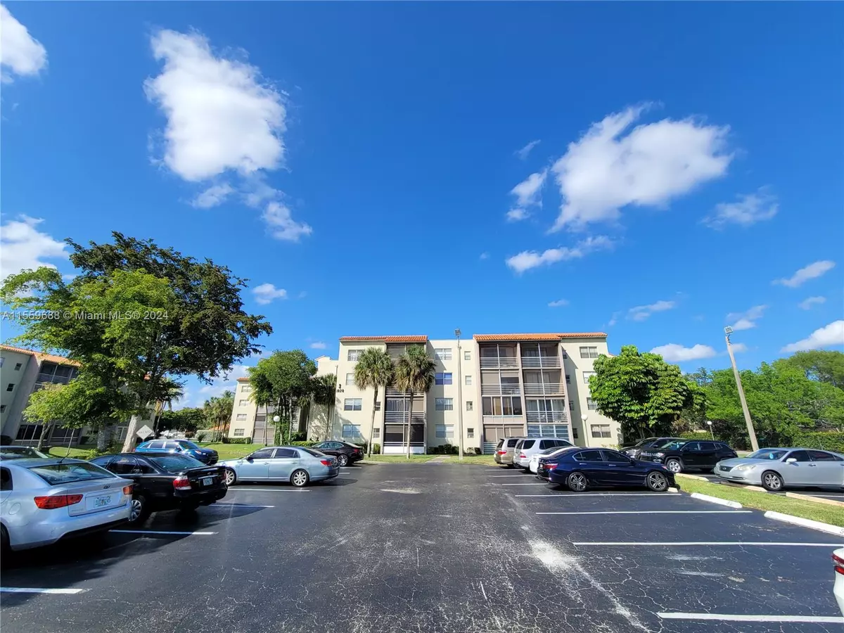 North Lauderdale, FL 33068,1830 N Lauderdale Ave #4202