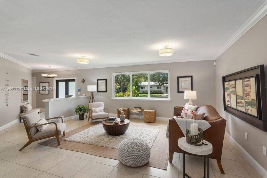 Miami, FL 33173,9573 SW 57th St