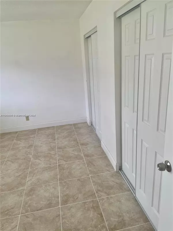 Davie, FL 33314,4163 SW 67th Ave #112C