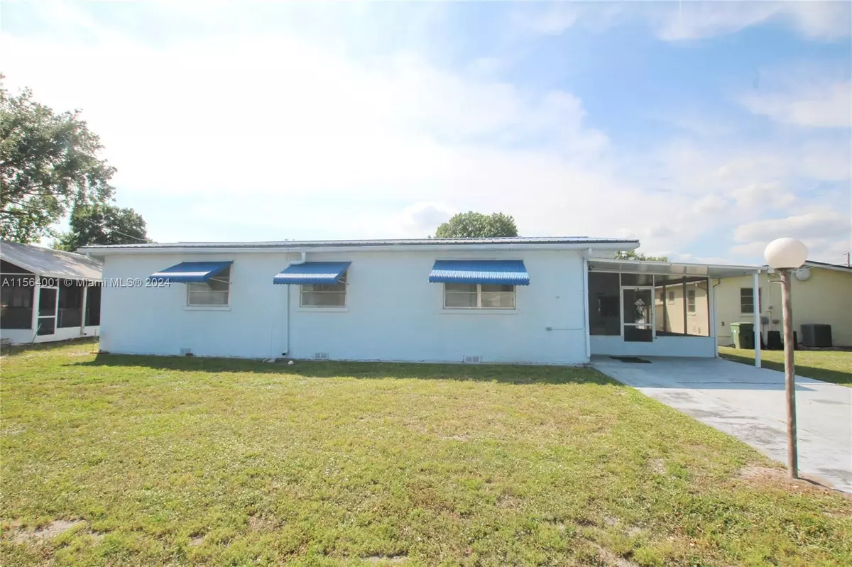 Bulkhead Ridge, FL 34974,1016 Elm Street