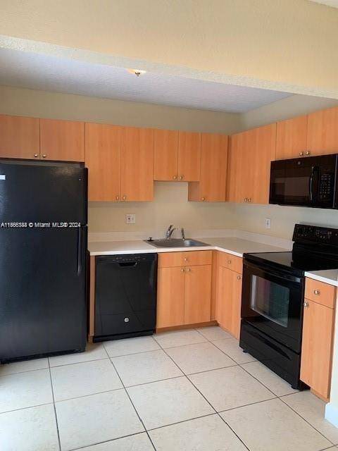 Plantation, FL 33317,805 NW 46th Ave #805