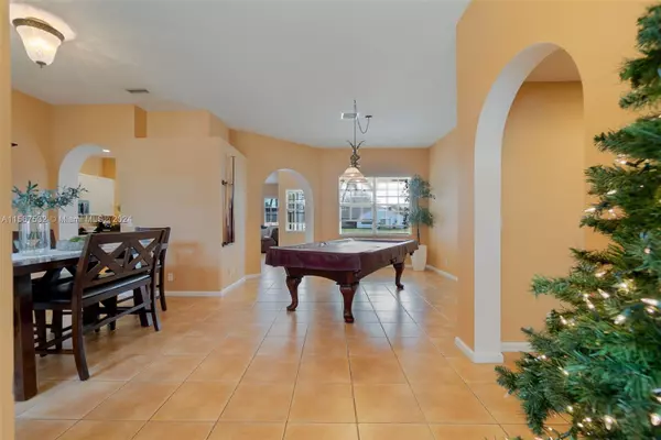 Royal Palm Beach, FL 33411,144 Cypress Trce
