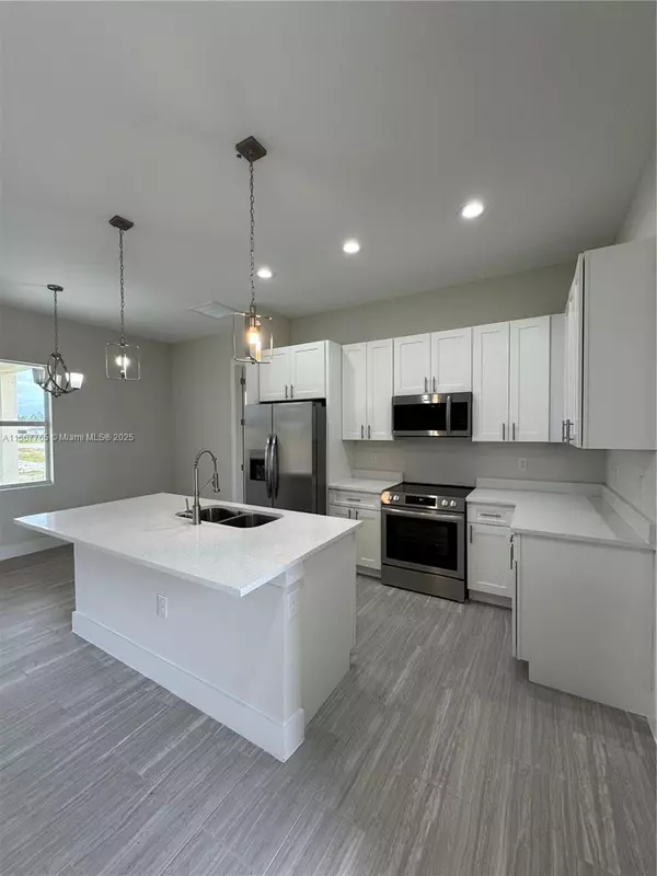 Lehigh Acres, FL 33972,1926 ZOMBAR CT