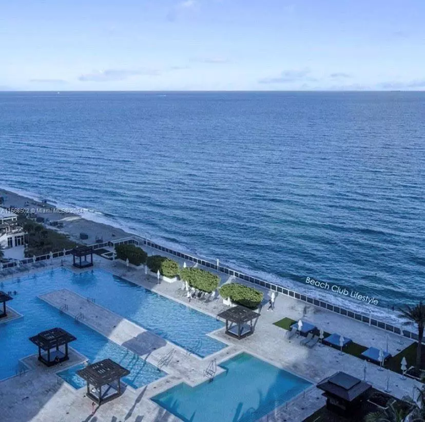 Hallandale Beach, FL 33009,1830 S Ocean Dr #3812