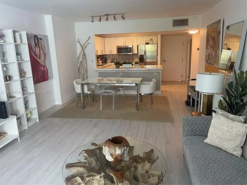 2301 Collins Ave #619, Miami Beach, FL 33139