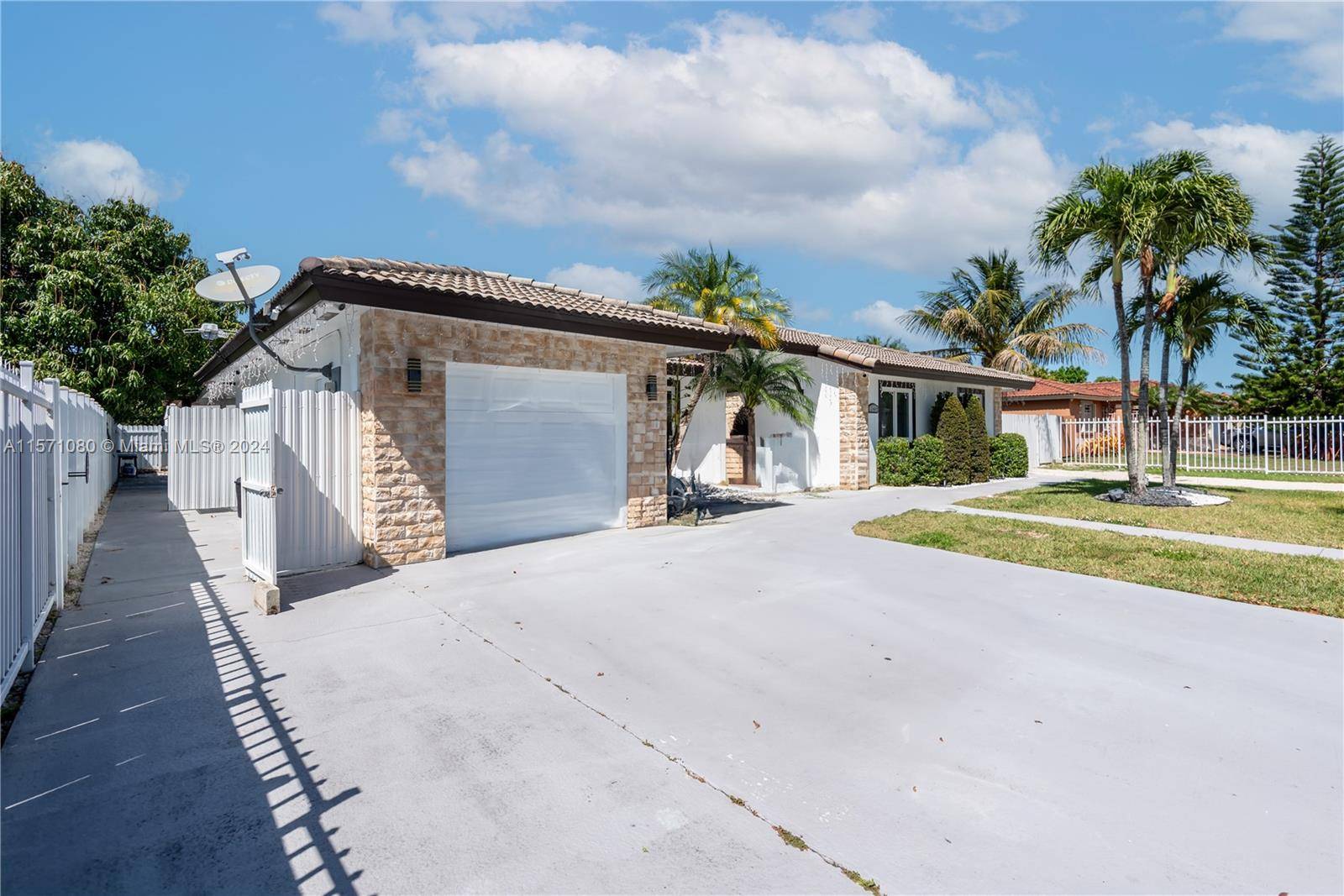 Miami, FL 33170,12485 SW 220th St