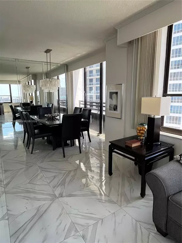 Hollywood, FL 33019,3505 S Ocean Dr #1201