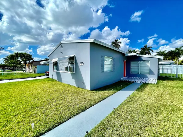 Hallandale Beach, FL 33009,913 NE 2nd Ct