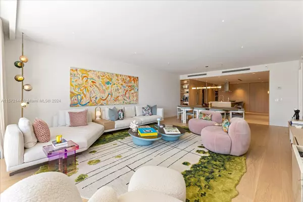 Miami Beach, FL 33109,2113 Fisher Island Dr #2113