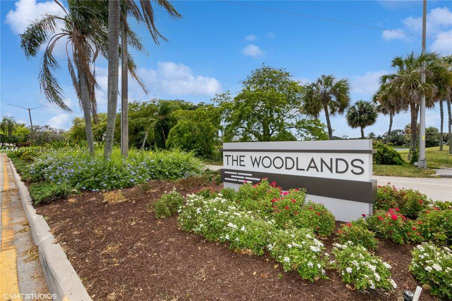 5207 Woodlands Blvd, Tamarac, FL 33319