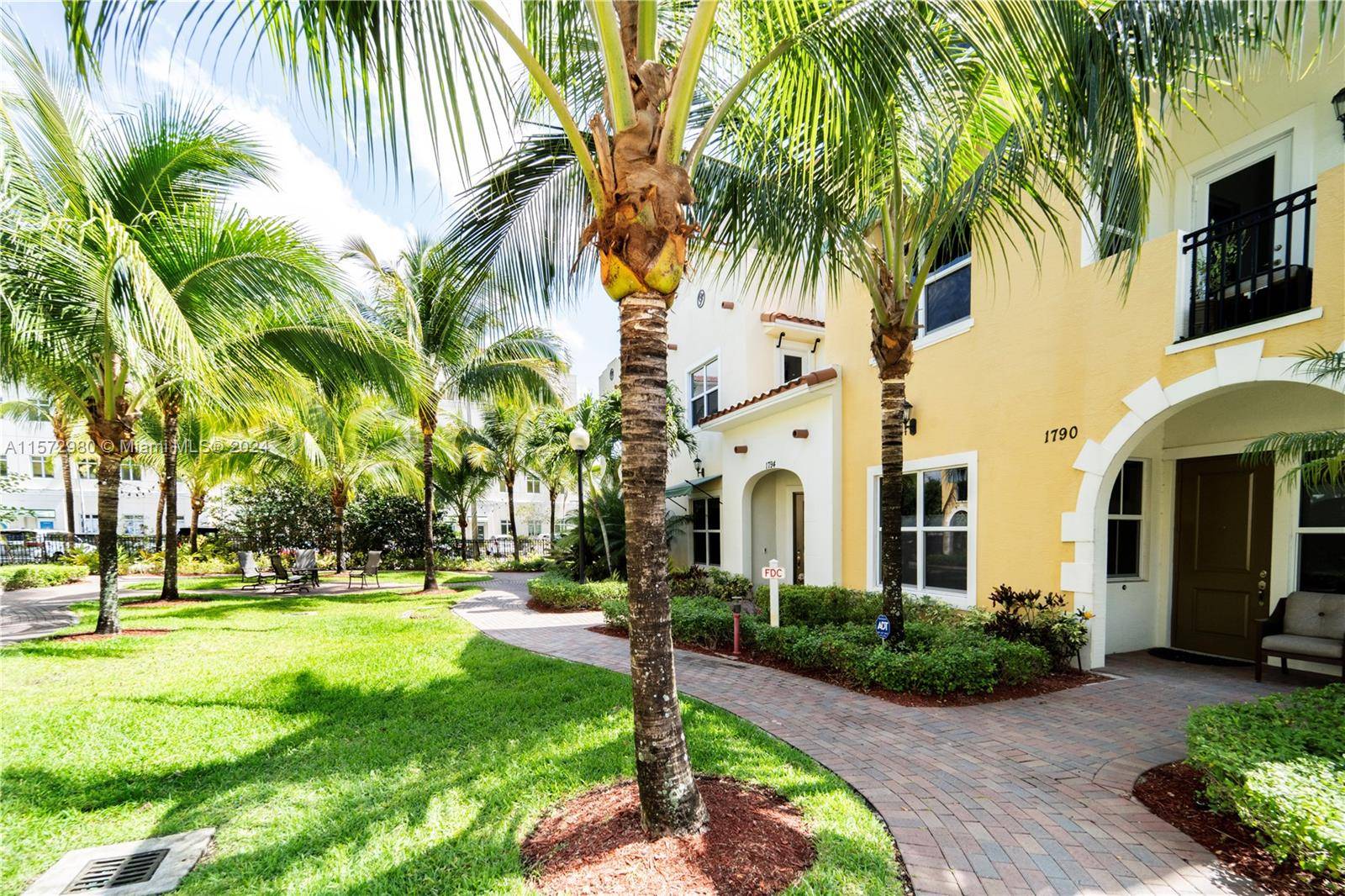 Pembroke Pines, FL 33028,1794 NW 124th Way #0