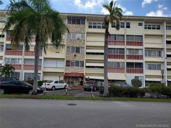 215 SE 3rd Ave #208D,  Hallandale Beach,  FL 33009