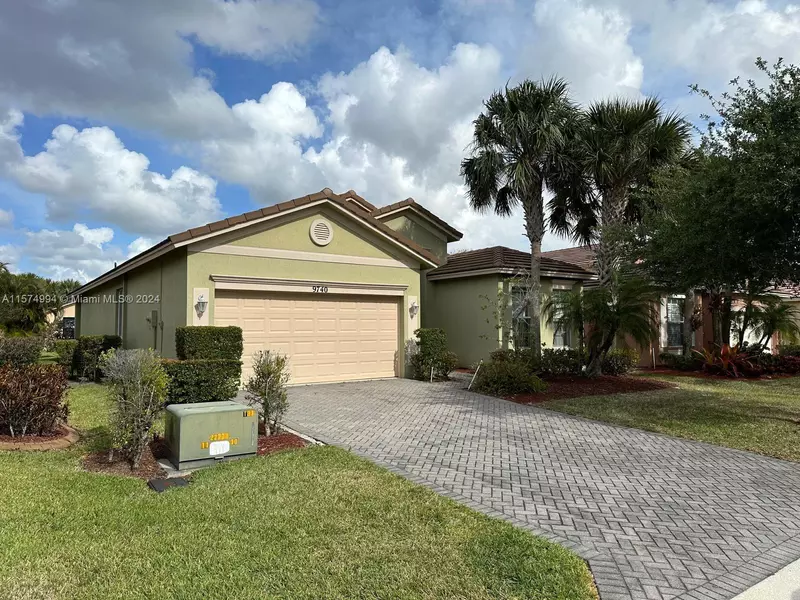 9740 SW Lindale Trace Blvd, Port St. Lucie, FL 34987