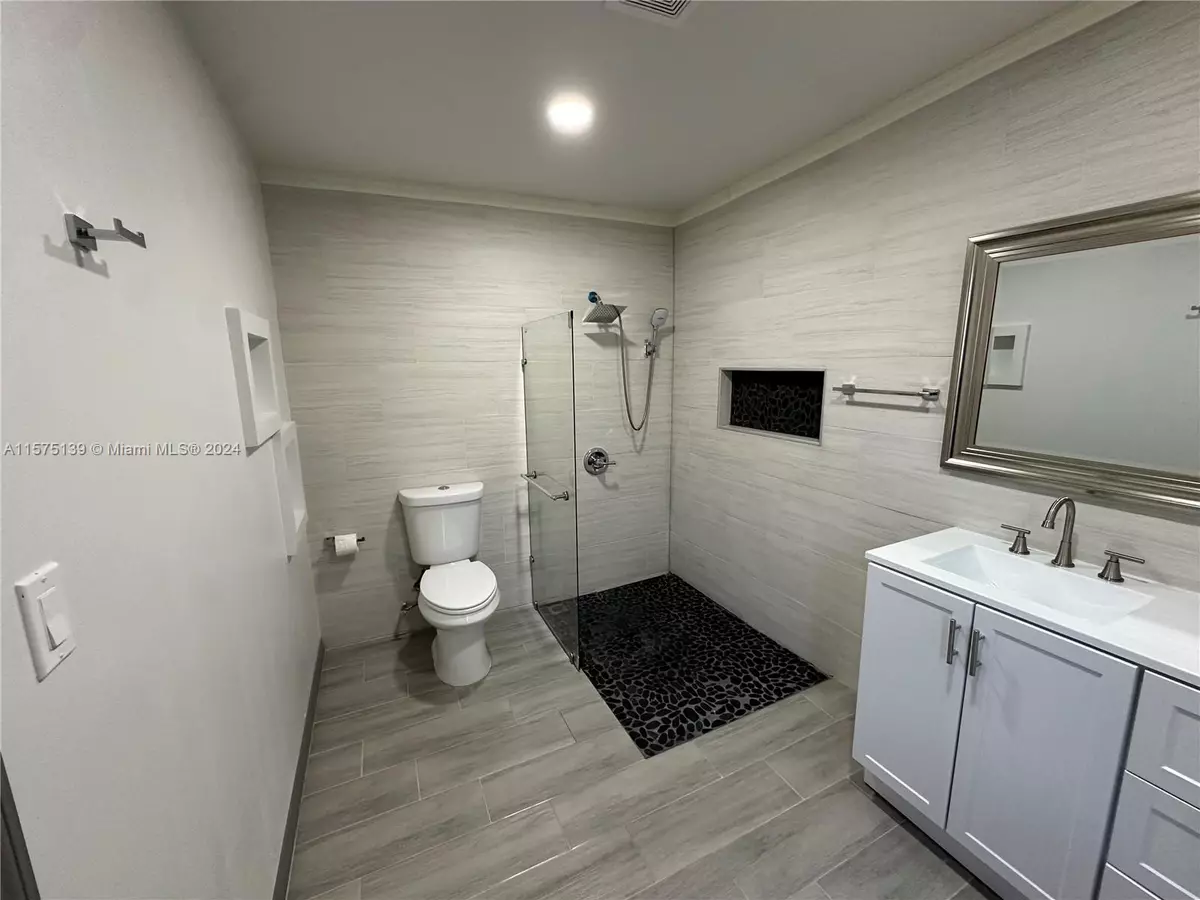 Miami, FL 33142,2415 NW 52nd St