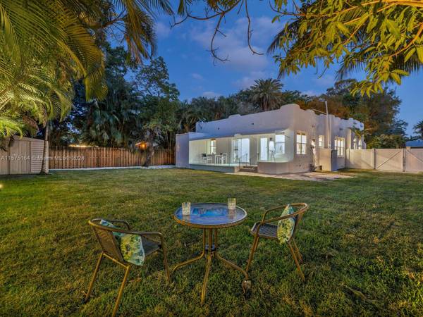 739 NE 121st St, North Miami, FL 33161