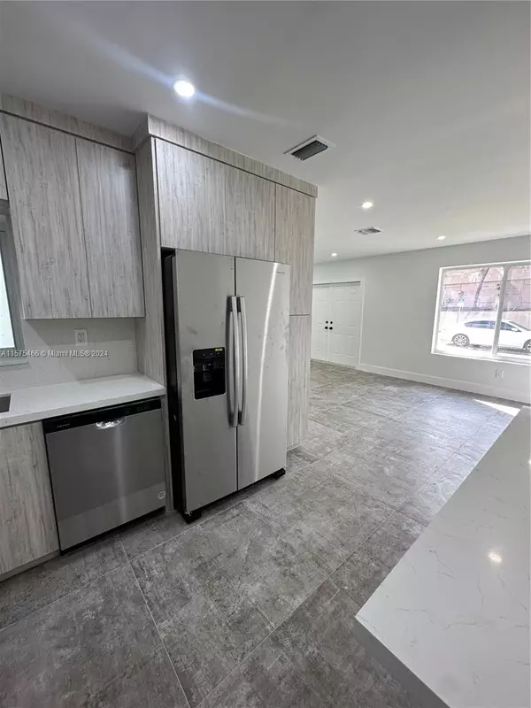 North Miami Beach, FL 33162,530 East Dr