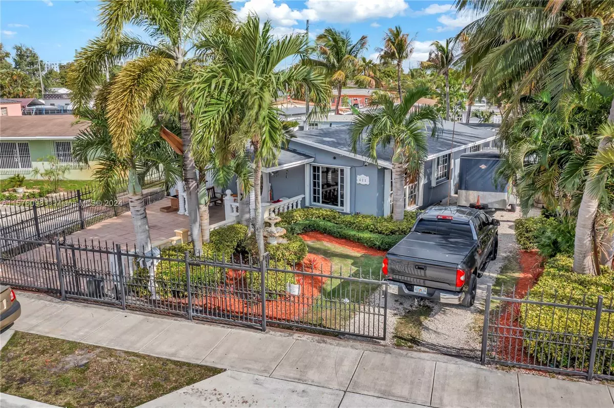 Hialeah, FL 33010,621 SE 3rd Pl