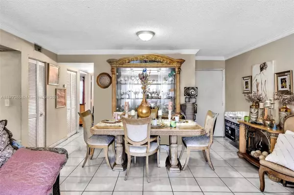 Lauderhill, FL 33313,4230 NW 21st St #231