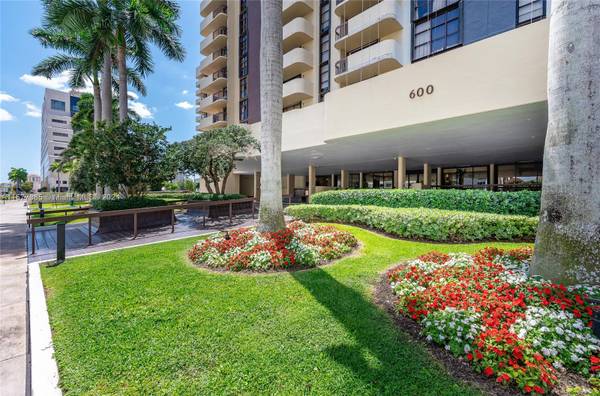 600 S Biltmore Way #1118,  Coral Gables,  FL 33134