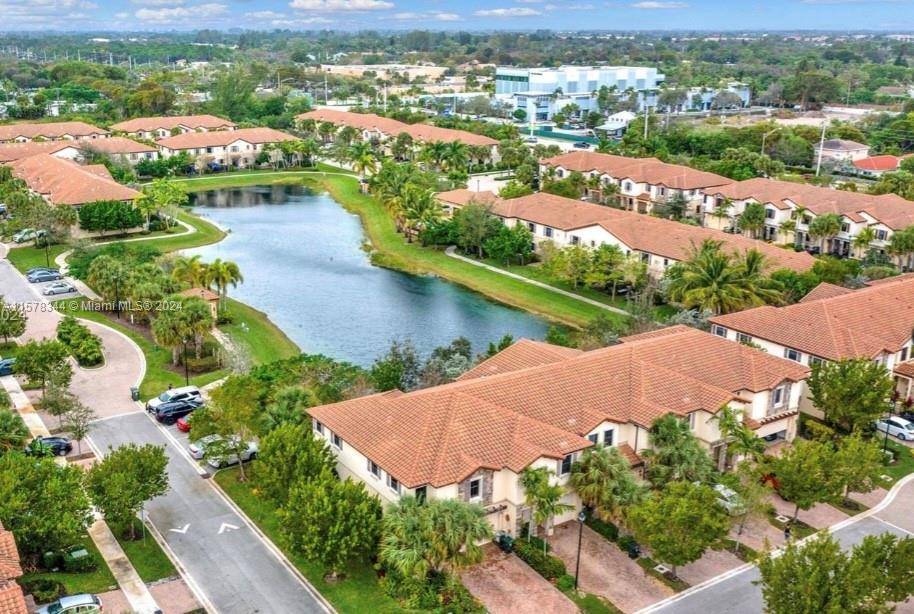 Coconut Creek, FL 33073,6940 Halton Park Ln