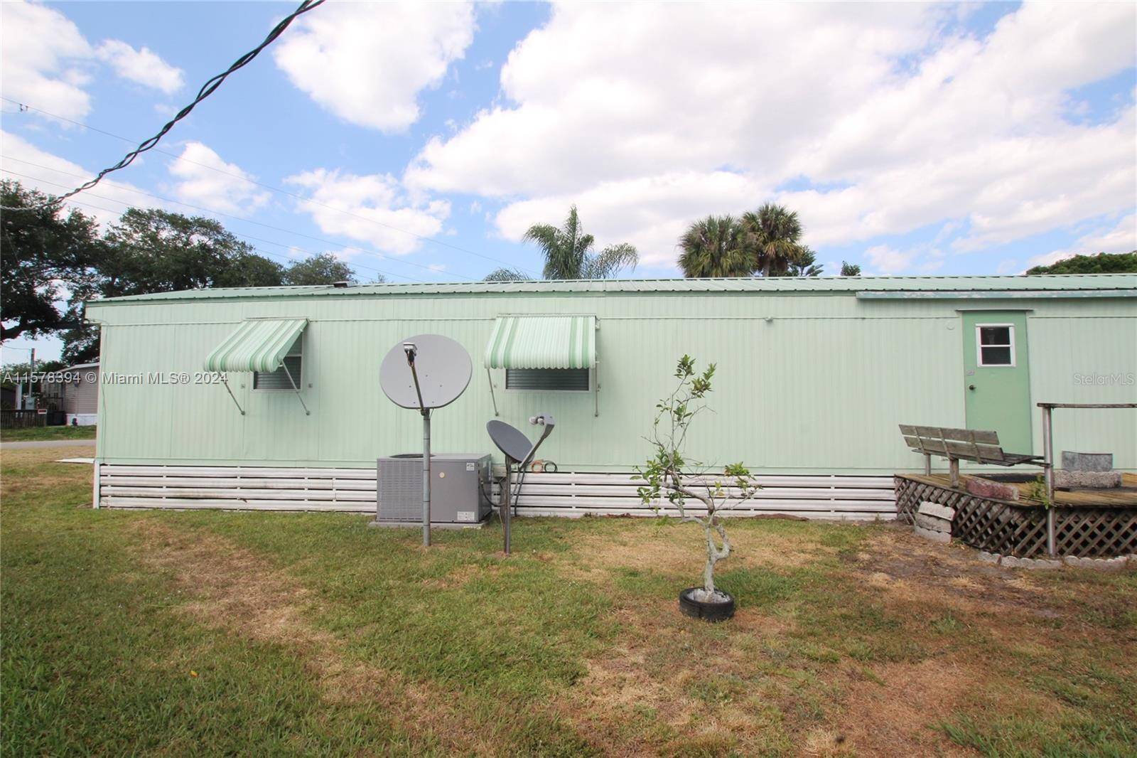 Okeechobee, FL 34974,3234 SE 25th Street
