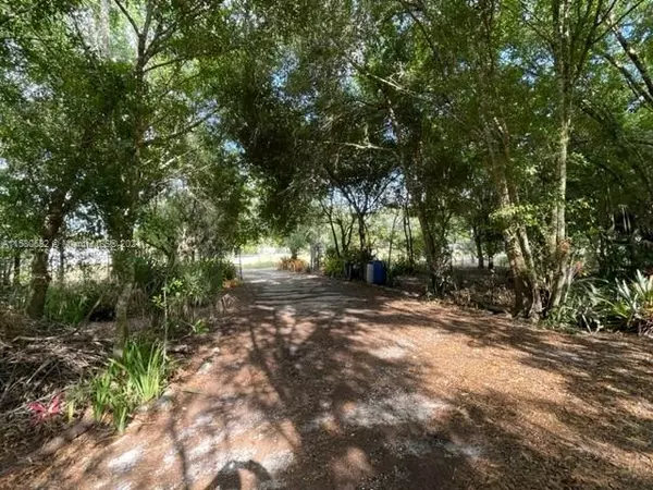 Clewiston, FL 33440,350 S Escribo