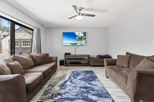 Palm Springs, FL 33461,260 Arabian Rd