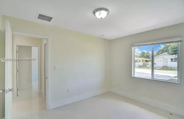 Miami, FL 33147,2157 NW 64th St