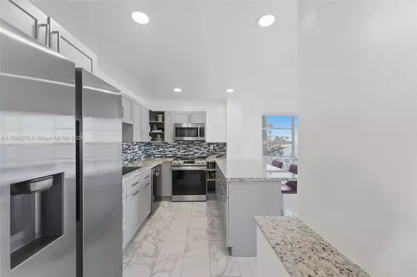 Miami, FL 33181,11111 Biscayne Blvd #3A