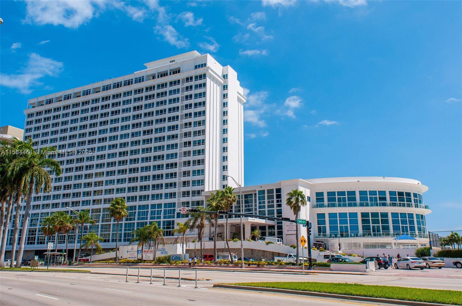 Miami Beach, FL 33140,5445 Collins Ave #1623