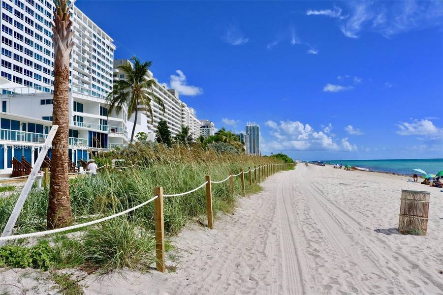 5445 Collins Ave #1623, Miami Beach, FL 33140