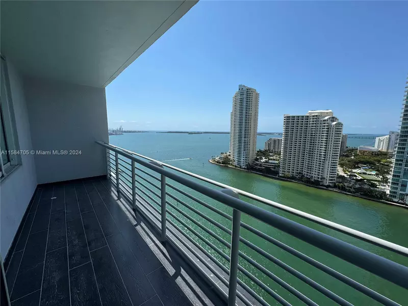 335 S Biscayne Blvd #2403, Miami, FL 33131