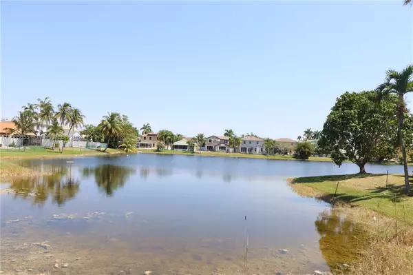 19250 NW 22nd St, Pembroke Pines, FL 33029