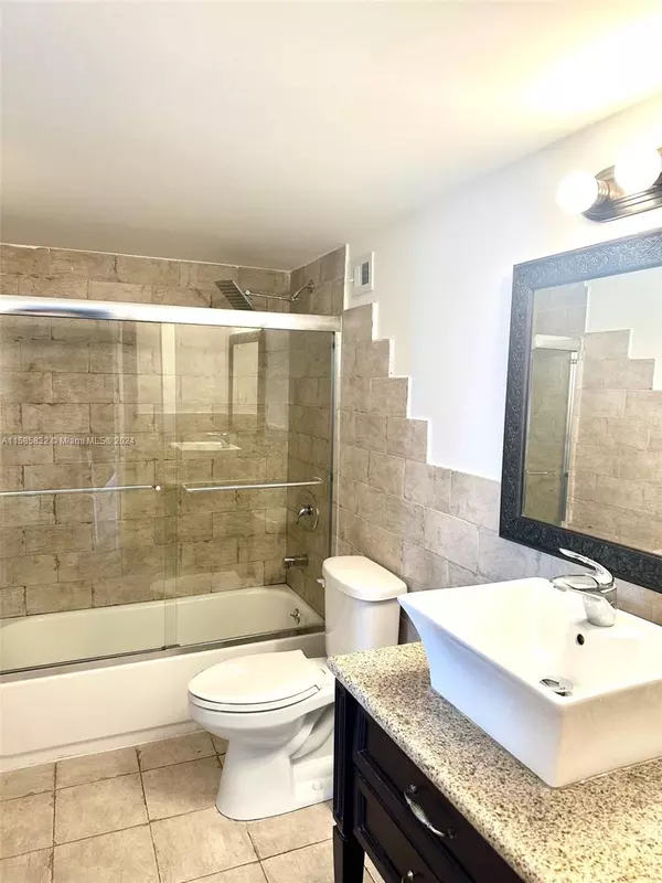 Miami, FL 33179,1301 NE Miami Gardens Dr #521 W