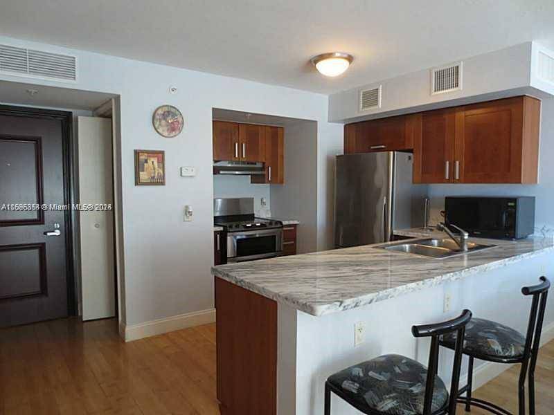 Surfside, FL 33154,9499 Collins Ave #611
