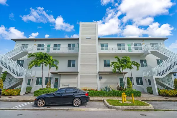 Doral, FL 33178,10295 NW 64th Ter #303