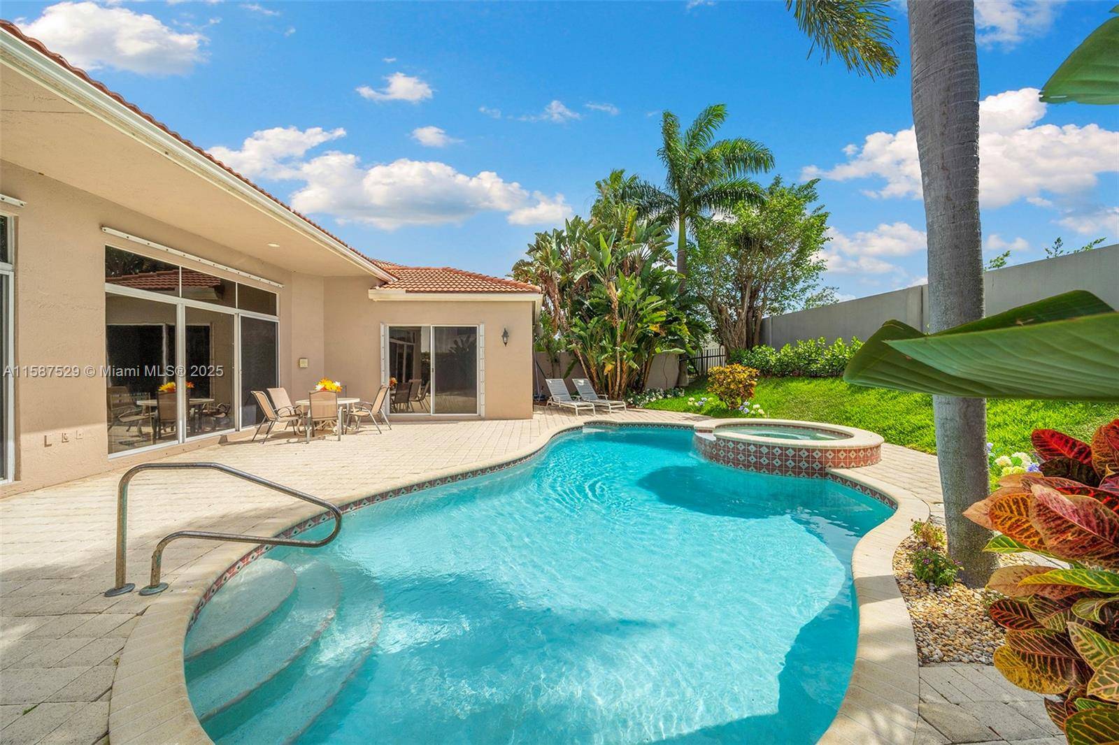 Boca Raton, FL 33496,6071 NW 43rd Ter