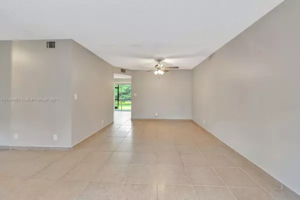 Pompano Beach, FL 33064,3321 Mallard Close #46