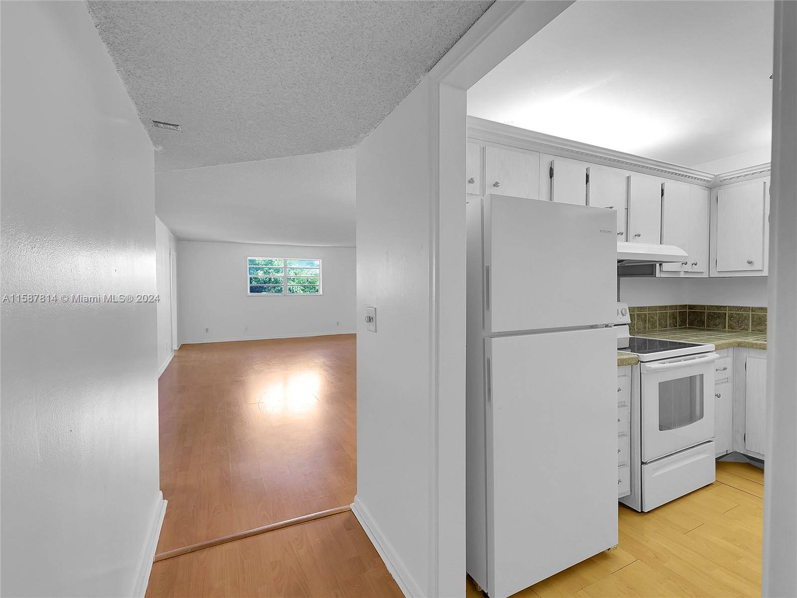Boca Raton, FL 33428,22605 SW 66th Ave #408