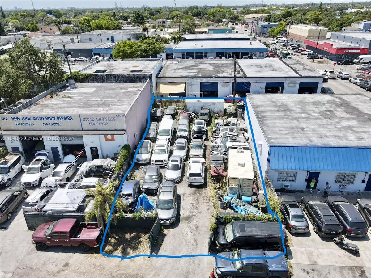 Hollywood, FL 33023,5756 Funston St