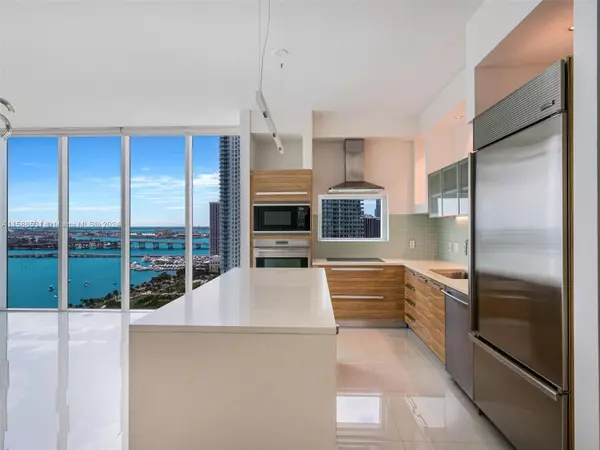 Miami, FL 33137,2020 N Bayshore Dr #2402