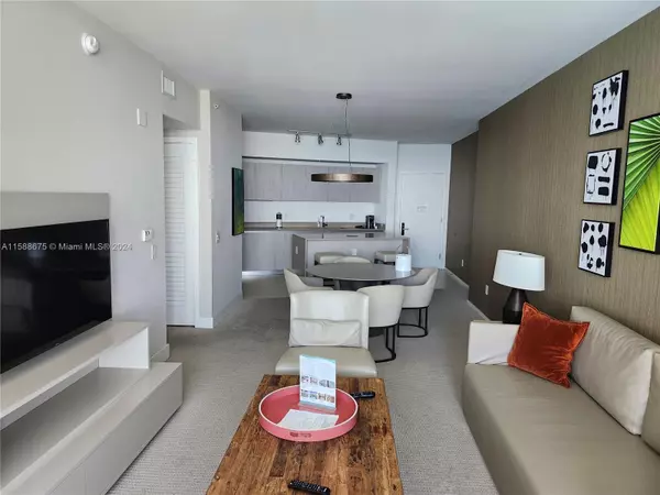 Hollywood, FL 33019,4111 S Ocean Dr #3610