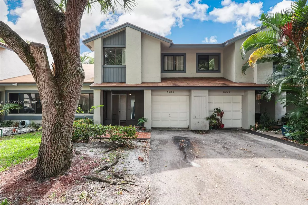 Tamarac, FL 33319,5234 Gate Lake Rd #5234