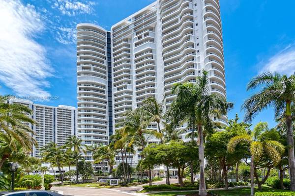 21050 NE 38th Ave #305, Aventura, FL 33180