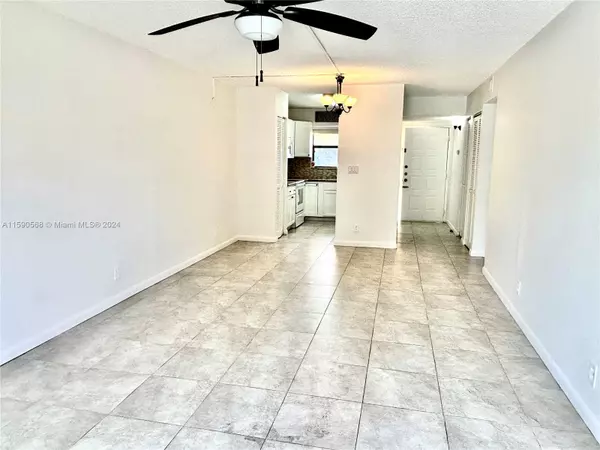 Coral Springs, FL 33065,11453 NW 39th Ct #111-2