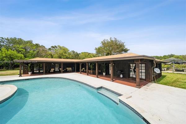 22305 SW 157th Ave, Miami, FL 33170