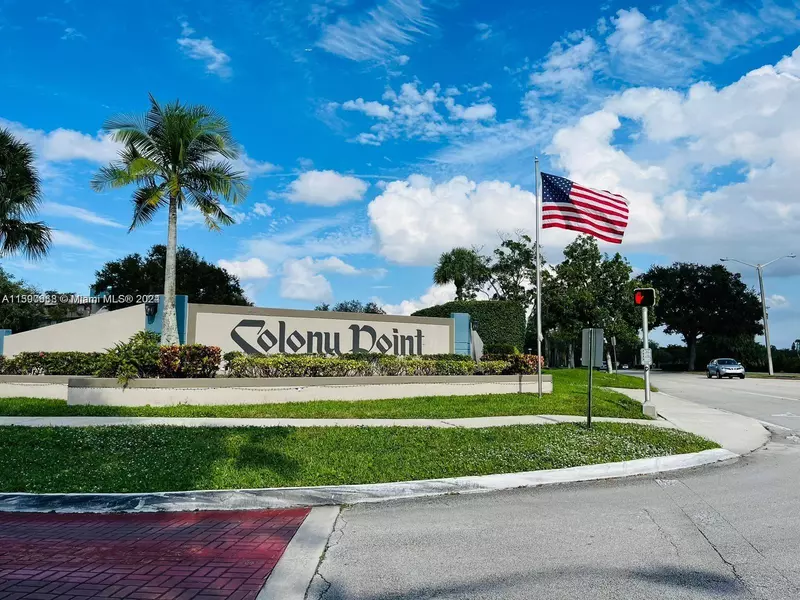 1001 Colony Point Cir #118, Pembroke Pines, FL 33026