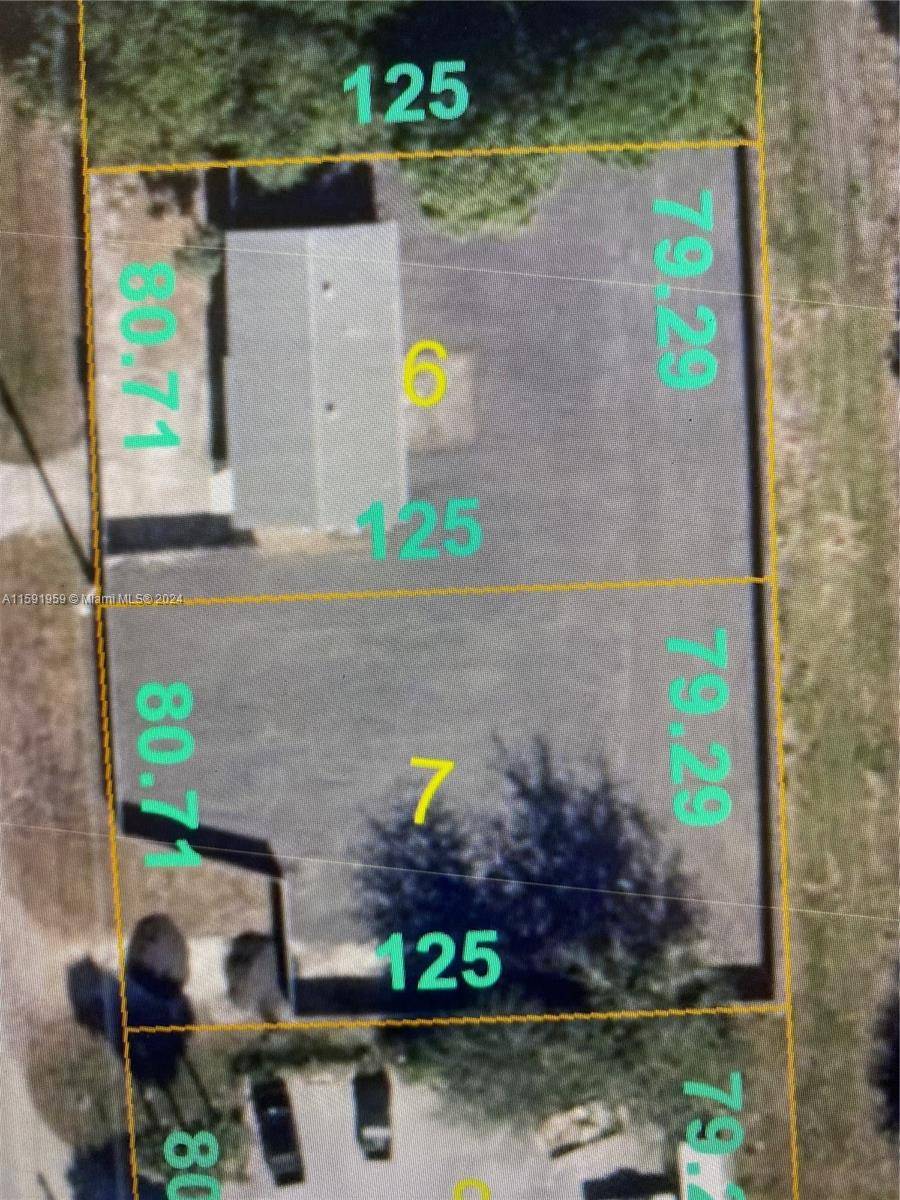 FL 34983,801 SW Biltmore St