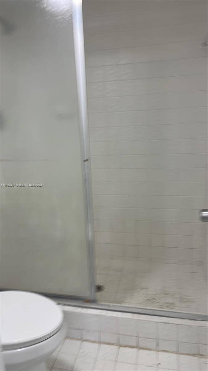 Lauderhill, FL 33313,6575 W Oakland Park Blvd #110