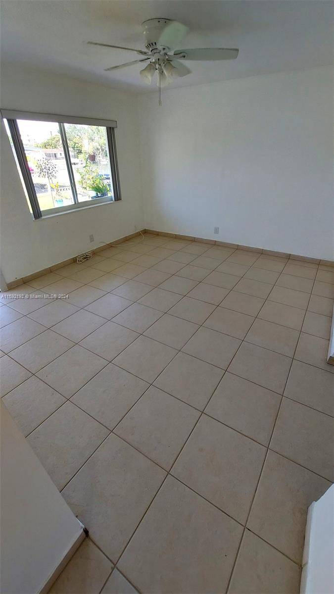 Hallandale Beach, FL 33009,819 SW 3rd St